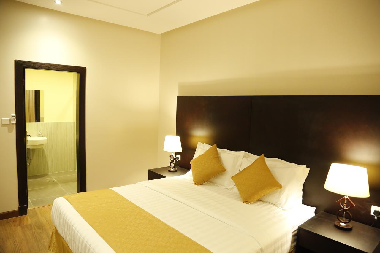 Flora Hotel Suite 2 فلورا2 للشقق المخدومة Riadh Exterior foto