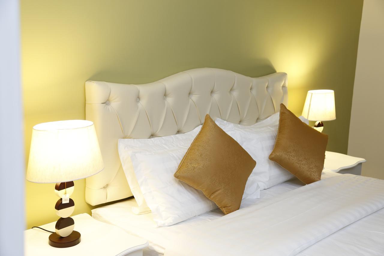 Flora Hotel Suite 2 فلورا2 للشقق المخدومة Riadh Exterior foto