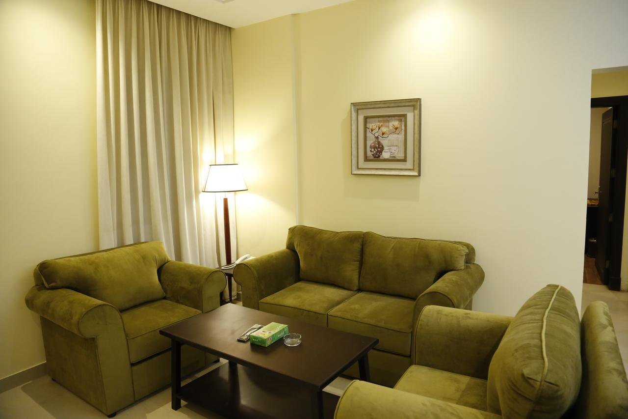 Flora Hotel Suite 2 فلورا2 للشقق المخدومة Riadh Exterior foto