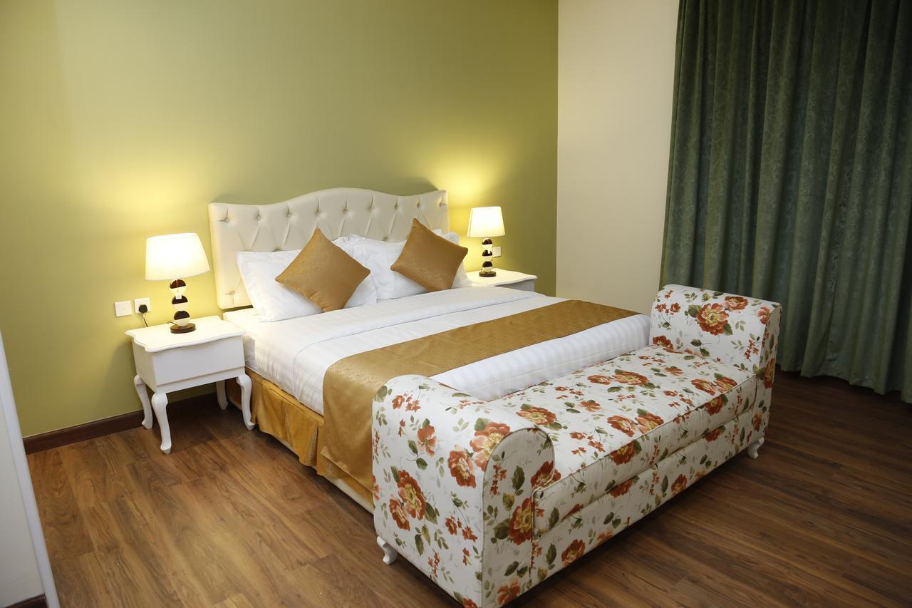 Flora Hotel Suite 2 فلورا2 للشقق المخدومة Riadh Exterior foto