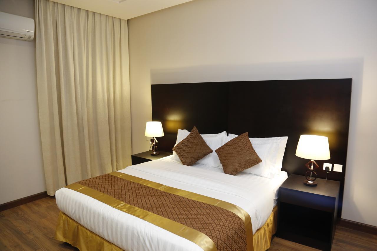 Flora Hotel Suite 2 فلورا2 للشقق المخدومة Riadh Exterior foto
